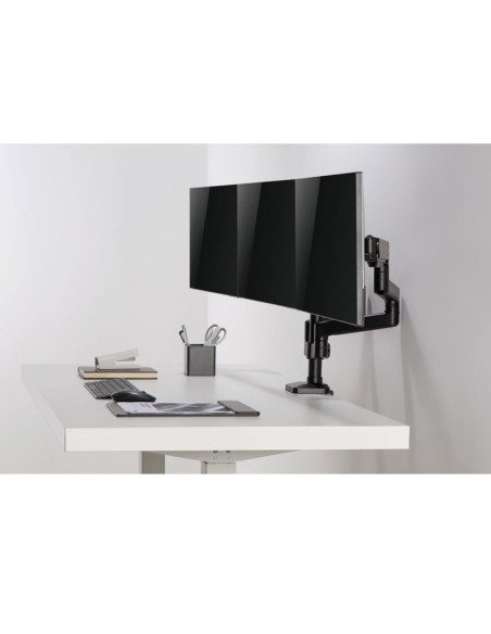 RACK PARA MONITOR KOREANO 17" A 32" (GMK53-36UB) CAPACIDAD 3 MONITORES